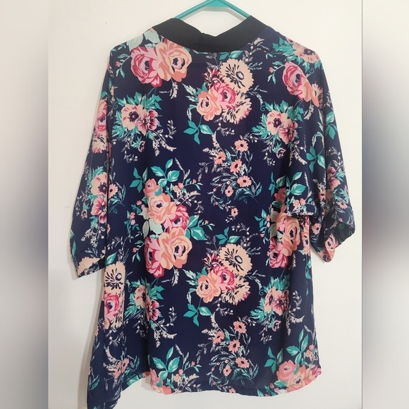 Charlotte RUSSE Pink Black FLORAL Cardigan KIMONO SIZE M - Picture 2 of 2